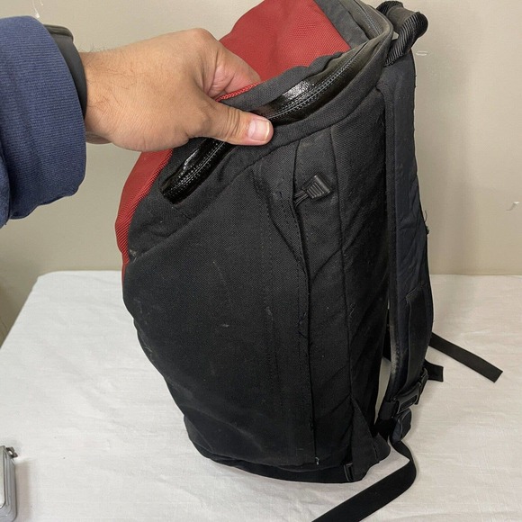 Tom Bihn Backpack 15” Red And Black - Picture 4 of 10